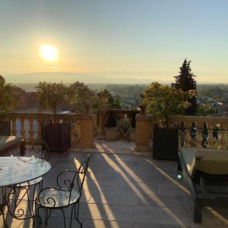 Le Petit Chateau Châteauneuf-de-Gadagne Εξωτερικό φωτογραφία