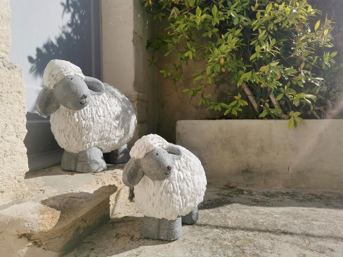Le Petit Chateau Châteauneuf-de-Gadagne Εξωτερικό φωτογραφία