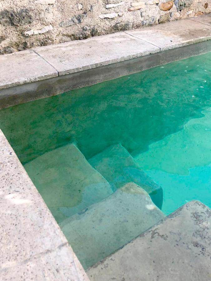 Le Petit Chateau Châteauneuf-de-Gadagne Εξωτερικό φωτογραφία