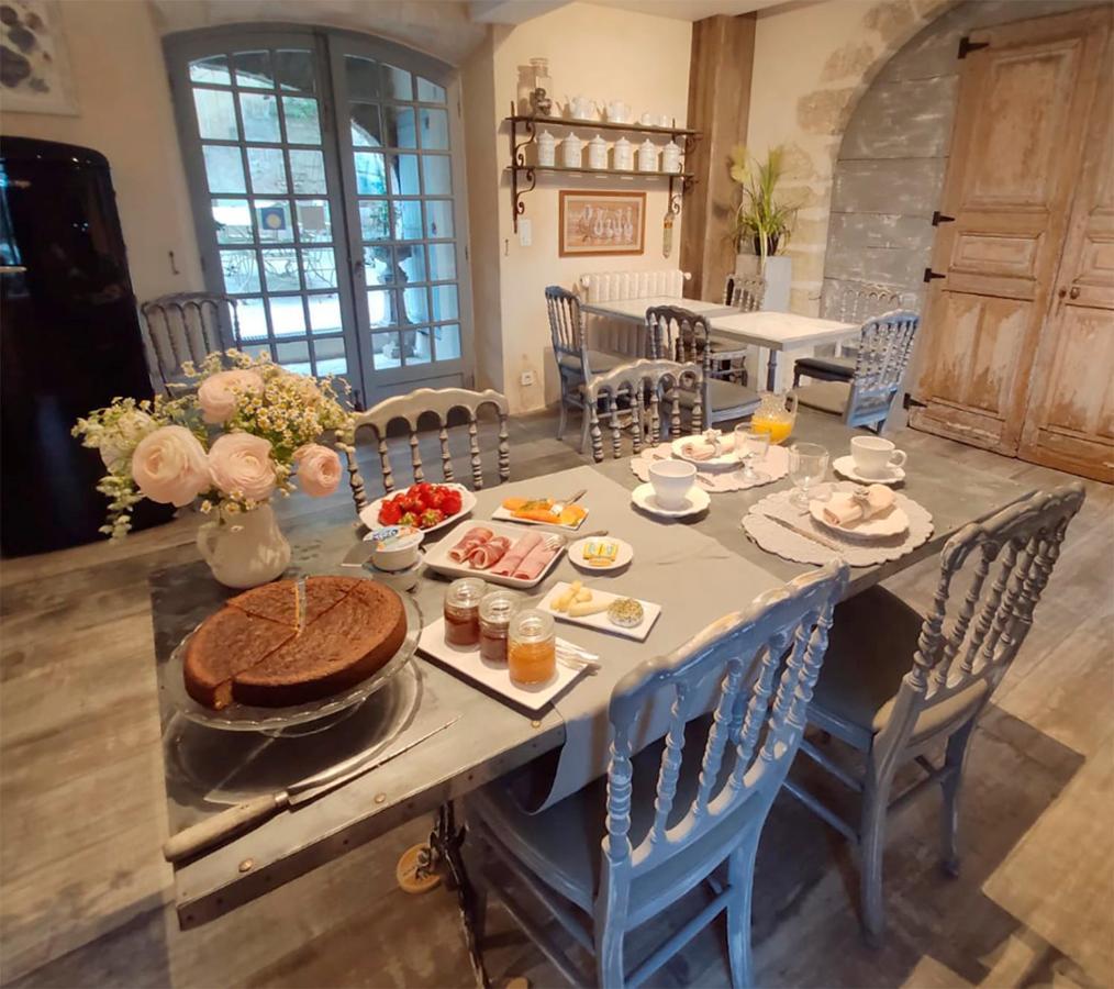 Le Petit Chateau Châteauneuf-de-Gadagne Εξωτερικό φωτογραφία