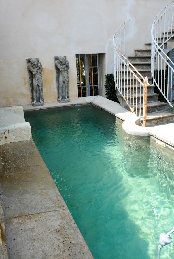 Le Petit Chateau Châteauneuf-de-Gadagne Εξωτερικό φωτογραφία