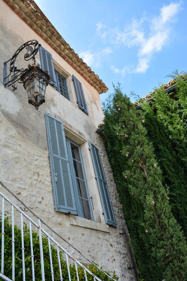 Le Petit Chateau Châteauneuf-de-Gadagne Εξωτερικό φωτογραφία